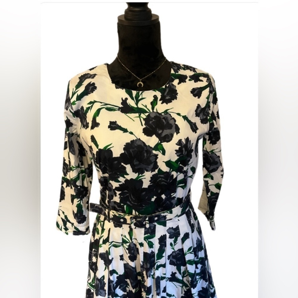 NWOT SAMANTHA SUNG Black and Green Floral Long Sleeve Dress- size 6 - Picture 3 of 6